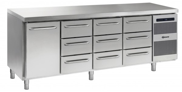 GRAM Kühltisch eine Tür & 9 kl.Schubladen GASTRO K 2207 CSG A DL/3D/3D/3D L2